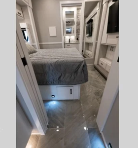 NUEVAS Autocaravanas de Lujo Clase SUPER C en Venta, Modelo SHOW HAULER - Product Image 3