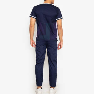 Combinaison de travail douce, design minimaliste, caractéristiques fonctionnelles, ensemble de combinaison de travail en coton de haute qualité, conçu pour le confort, usage hospitalier pour hommes - Product Image 4