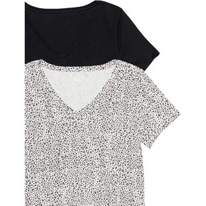 Camisetas de Cuello en V para Mujer, Antiarrugas, Corte Ajustado, Lisas para Sublimación Personalizada, 100% Poliéster, Fabricación Pakistaní, para Verano - Product Image 5