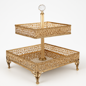 Soporte de exhibición de 2 niveles de oro con metalistería elegante y acabado pulido para servir postres, aperitivos y decoración - Product Image 2