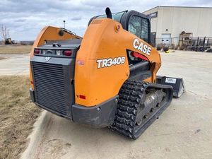 รถตักล้อยางรุ่น TR340B ยี่ห้อ Case ขนาด 74 กิโลวัตต์ เครื่องยนต์ดีเซล แบบตีนตะขาบขนาดกะทัดรัด - Product Image 2