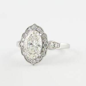 Bague de fiançailles vintage pour femme Milgrain, diamant de laboratoire taille ovale 9x7mm, style Art jhbkDeco, bague de mariage avec halo ovale élégante - Product Image 5