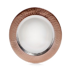 Assiettes rondes en or rose martelé en cuivre assiettes en acier inoxydable de 13 pouces assiettes de service de fête de mariage pour la salle à manger - Product Image 2