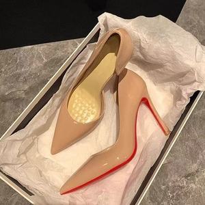 Sandalias de verano para mujer, estilo de una sola tira, con tacones gruesos, resistentes al agua, a la moda y con tacones extremadamente altos. - Product Image 4