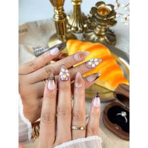 Cocoa Bloom Sweet & Chic Edition Press on Nail - Product Image 4
