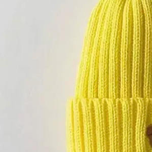 Gorros de Punto de Color Sólido Premium Unisex, Impresión de Logotipo Personalizado, Impresión Digital Disponible, Todos los Colores y Tamaños, Estilo Urbano Común - Product Image 3