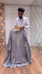 Premium Designer Heavy Top-Sharara Collection Chinon Telas con bordado Lentejuelas Trabajo para mujeres Ropa de fiesta - Product Image 2