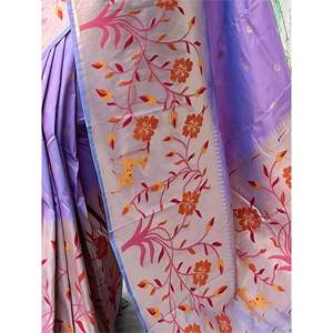 Precioso Sari de Seda Paithani Tejido en Lavanda con Blusa para Festivales y Bodas - Product Image 2