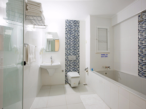 Per la vendita in Turchia immobiliare proprietà termiche proprietà per la vendita con varie camere piscina Hamam e mobili