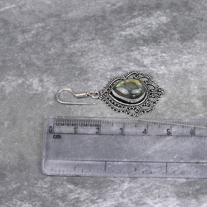 Bague vintage en Labradorite de taille ovale en argent sterling 925 faite à la main sertissage de pierres précieuses bijoux de mariage ou de fête pour elle - Product Image 5