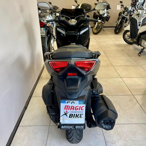 Motocicleta de Gasolina Yamaha X-Max 400 - Product Image 6