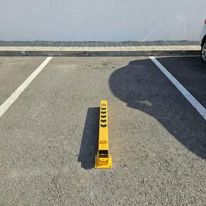 Barrera de Seguridad para Automóviles con Llave de 75 cm para Estacionamiento Seguro - Product Image 4