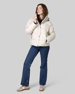 Veste matelassée pour femme, nouvelle conception, vente en gros personnalisée, légère, matelassée, vêtements d'extérieur d'hiver, style streetwear avec sublimation personnalisée - Product Image 2