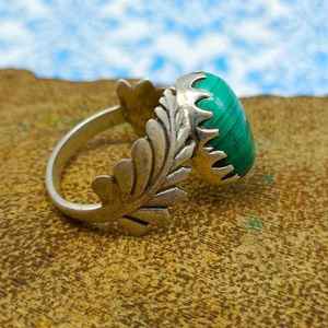 Nouvelle Collection 925 Sterling Silver Design à la mode Forme ovale Cabochon Bague en pierre verte Pierre précieuse de malachite naturelle pour la fête - Product Image 3