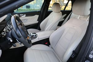 Mercedes-AMG E63 S Wagon 2018 Usado en Excelentes Condiciones, Motor V8 Twin-Turbo de 603 hp, Equipamiento de Alta Gama, Propiedad de California y Texas - Product Image 5
