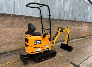 Mini-excavatrice JCB 8008 CTS, micro-excavatrice de 1 tonne, excavatrice compacte sur chenilles avec godet de terrassement et moteur Yanmar - Product Image 6