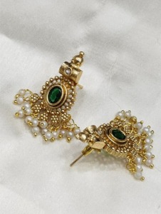 Conjunto de joyería con tachuelas y cuentas de circonita cúbica chapada en oro 100% con conjunto de joyería hecha a mano diseñada Prmium - Product Image 3