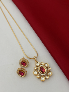 Magnifique ensemble de pendentif Polki avec chaîne pour femmes Bijoux indiens ethniques intemporels pour femmes Idéal pour les vêtements de mariée, les événements culturels - Product Image 3