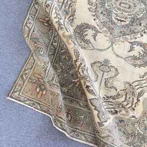 Alfombra Turca Vintage de 4.7x6.9 pies, Alfombra de Lana Marrón con Diseño de Puntos - Product Image 4