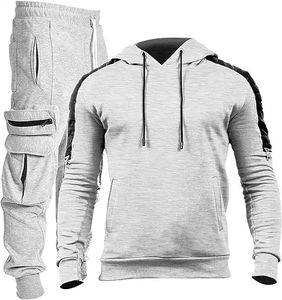 Ensemble survêtement sportif personnalisé en deux pièces, sweat-shirt à capuche et pantalon de jogging cargo, ensemble décontracté à manches longues pour homme - Product Image 1