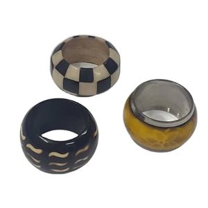 Multi Design Resin Wood & Metal Napkin Holder India Manufacturer Cheap <b>Plain</b> Brown Napkin <b>Ring</b> Handmade of Acacia Wood - Product Image 1