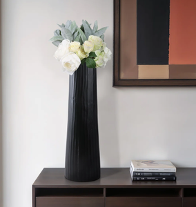 Vase à fleurs en métal coulé en aluminium de style nordique moderne Design nervuré Décoration de table de mariage Intérieur Noël Art Déco Vente en gros - Product Image 1
