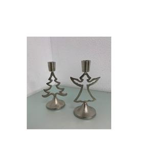 Bougeoir décoratif de Noël en métal de fer à thème festif avec des accents en filigrane tourbillonnants pour une touche saisonnière sophistiquée - Product Image 2