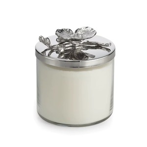 Tarro de velas con acabado brillante de estilo moderno con tapa de acento floral recipiente de metal que transforma la luz de las velas en magia contemporánea - Product Image 2