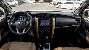 Mejor Precio, Gran Venta, Toyota Fortuner EXR 2.7P 2025 – Blanco / Volante a la Izquierda - Product Image 6