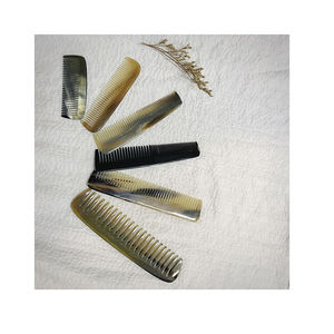 Peine hecho a mano de 21 cuernos de Vietnam para uso en hoteles - Product Image 1