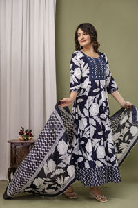 Elegant Floral Printed Long Ethnic Kurta with Dupatta Set for Weddings Parties Festivals Traditional Events Stylish Ethnic Wear - Product Image 4