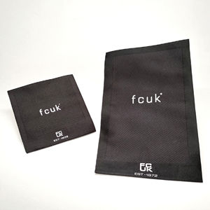 Etiquette tissée damassé à texture sergé de qualité supérieure personnalisée Etiquette principale de vêtement de mode haute densité Etiquette de marque moderne avec logo - Product Image 4
