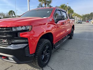 Chevrolet Silverado 1500 LT Trail Boss 2020 Usada en Buen Estado - Product Image 2