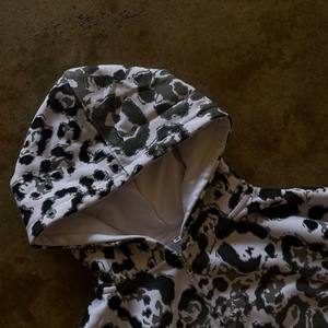 เสื้อฮู้ดดี้ฤดูหนาวคุณภาพพรีเมียม ผ้าฟลีซนุ่ม อุ่นสบาย ใส่ได้ทุกวัน รับสกรีนโลโก้ เสื้อฮู้ดดี้ฤดูหนาวผ้าหนา สไตล์ลำลอง - Product Image 4