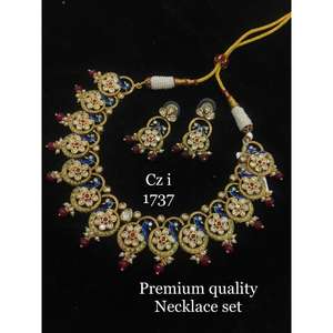 Juego de joyas de moissanita Kundan brillante con esmalte de oro para Diwali Eid y aspecto Navratri disponible al mejor precio - Product Image 3