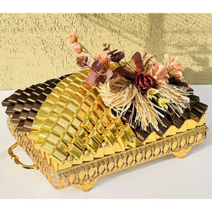 Plateau à chocolat décoratif de conception classique plateau à chocolat en métal doré de haute qualité pour mariage et cadeau d'occasion spéciale - Product Image 4