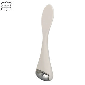 Rodillo facial de acero inoxidable de alta calidad, masajeador Facial antienvejecimiento, mango de plástico, rodillo de Metal Gua Sha para masaje de arrugas - Product Image 2