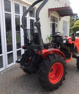 Qualité pour Kubota B2 261 4WD Tracteur à roues Livraison rapide en stock avec composant de noyau de pompe Prix bon marché - Product Image 3