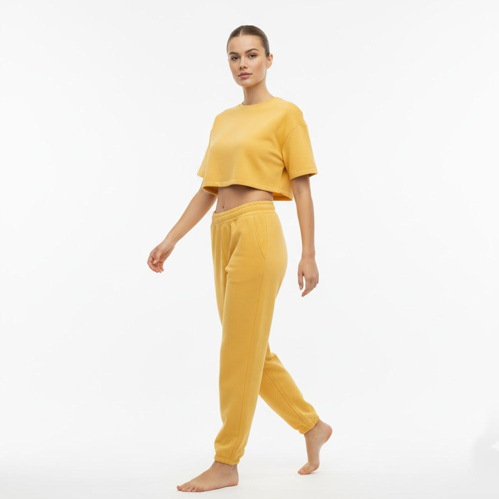 สีเหลือง