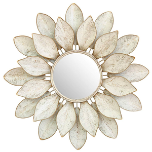 Espejo de pared popular con detalles de primera calidad para el hogar y espacios interiores perfecto para espejos de boutique contemporáneos de sala de estar - Product Image 1