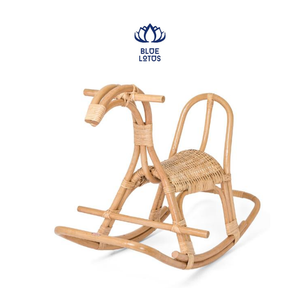 Cheval à bascule en rotin artisanal du Vietnam - Product Image 1
