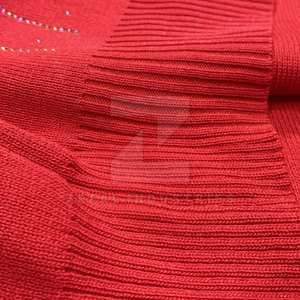 Survêtements pour femmes de haute performance, fabriqués au Pakistan, d'hiver, à capuche, écologiques, respirants, grande taille, légers - Product Image 6