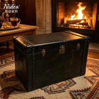 Mesa de centro vintage de cuero envejecido con tapa elevable, baúl de almacenamiento industrial con herrajes de latón antiguo, caja de campaña