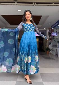 DESIGNER PARTY WEAR LOOK ROBE AVEC PANTALON ET BRODERIE TRAVAIL - Product Image 5