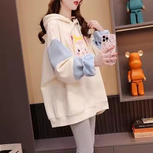 Veste de sport d'hiver grande taille pour femmes pull ample à capuche imprimé dessin animé broderie Graffiti pour automne/hiver solide fini - Product Image 5