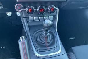 SUBARU BRZ 2022 IMPECABLE, Volante a la Derecha/Izquierda, Transmisión Manual de 6 Velocidades, Listo para Entrega - Product Image 5