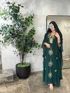 ชุดเดรสยาวแบบอาบายะประดับลูกปัดทำมือสำหรับผู้หญิง แบรนด์ Awaais House ไซส์พลัส น้ำหนักเบา เหมาะสำหรับงานอีด ละหมาด รอมฎอน งานแต่งงาน - Product Image 2