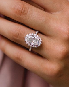 Anillo de Compromiso Ovalado de 11x9 con Halo de Piedras Blancas, Plata y Oro, para Mujer, Regalo de Boda o Aniversario, Joyería Fina - Product Image 1