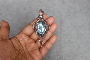 Pendentif en fil de cuivre fait main avec Labradorite Flash bleue Style bohème Unique bijoux en pierres précieuses cadeau - Product Image 4