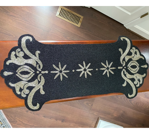 Corredor de cuentas asequible Camino de mesa con cuentas hecho a mano tradicional con corredores florales bordados Ideal para decoraciones de boda - Product Image 1